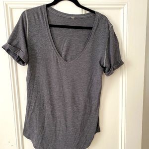 Lululemon stripped tee